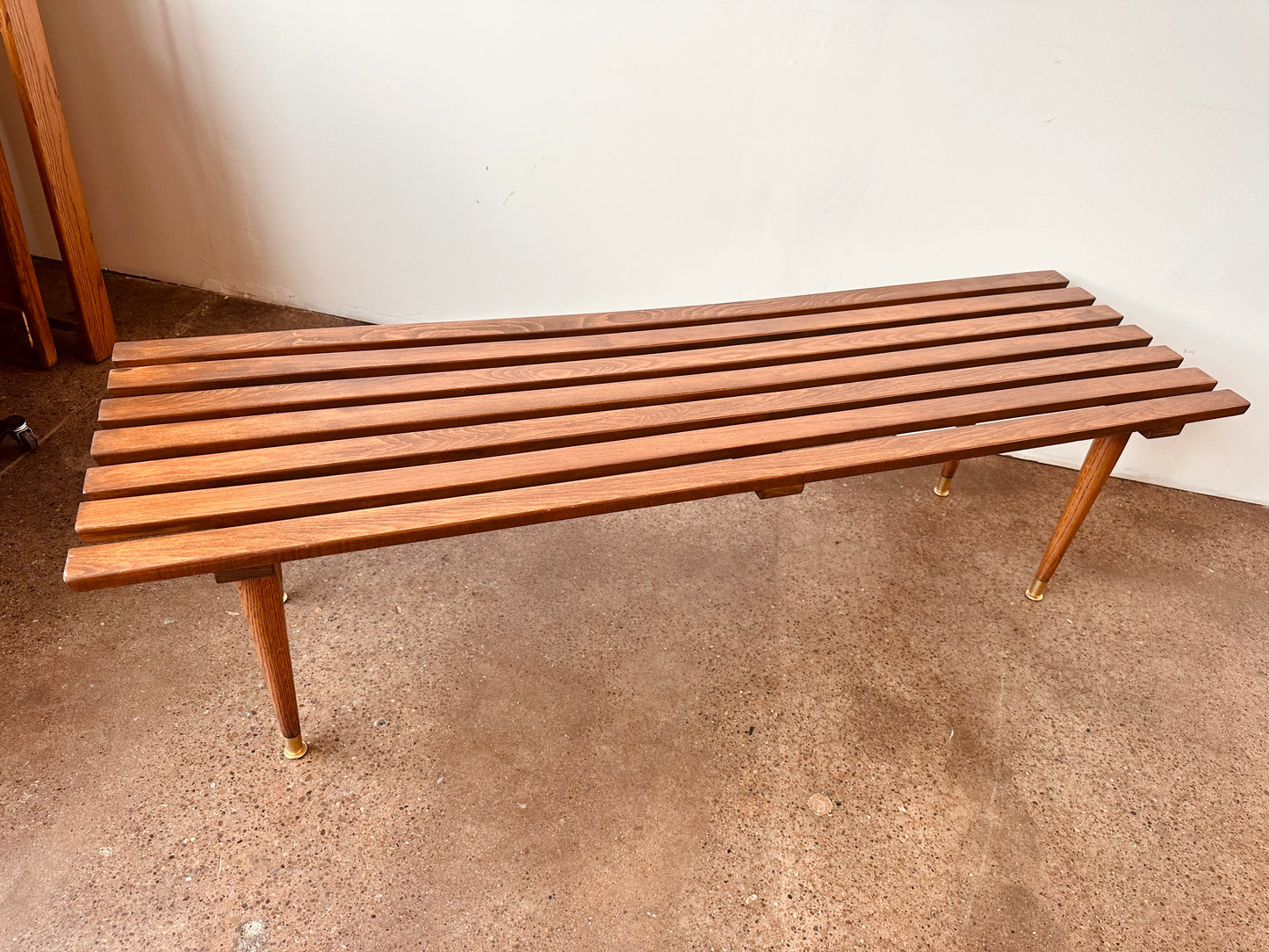 MID-CENTURY SLAT WOOD COFFEE TABLE OR BENCH