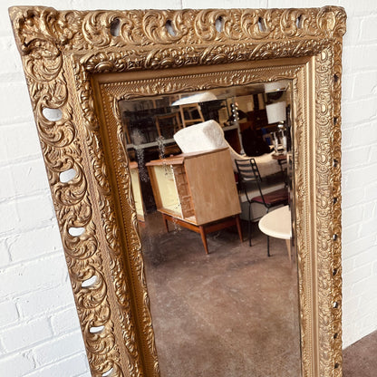 ANTIQUE 19TH CENTURY GOLD GILT CARVED MIRROR