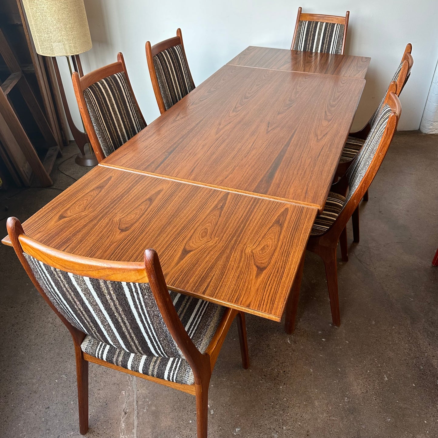 DANISH TEAK AM MOBLER EXPANDABLE DRAW LEAF DINING TABLE