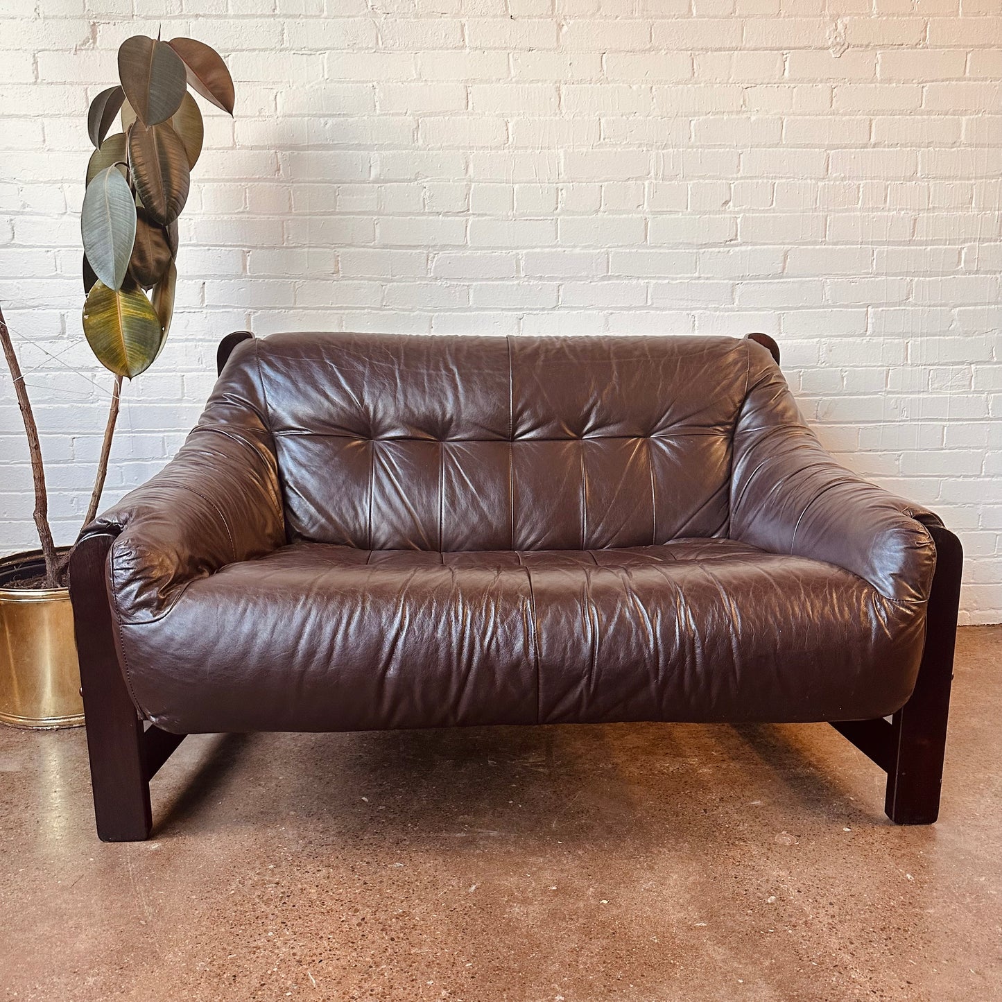 MOVEIS CORAZZA ROSEWOOD AND LEATHER LOVESEAT SOFA
