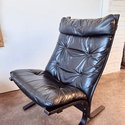 INGAR RELLING BLACK LEATHER HIGHBACK CHAIR FOR WESTNOFA