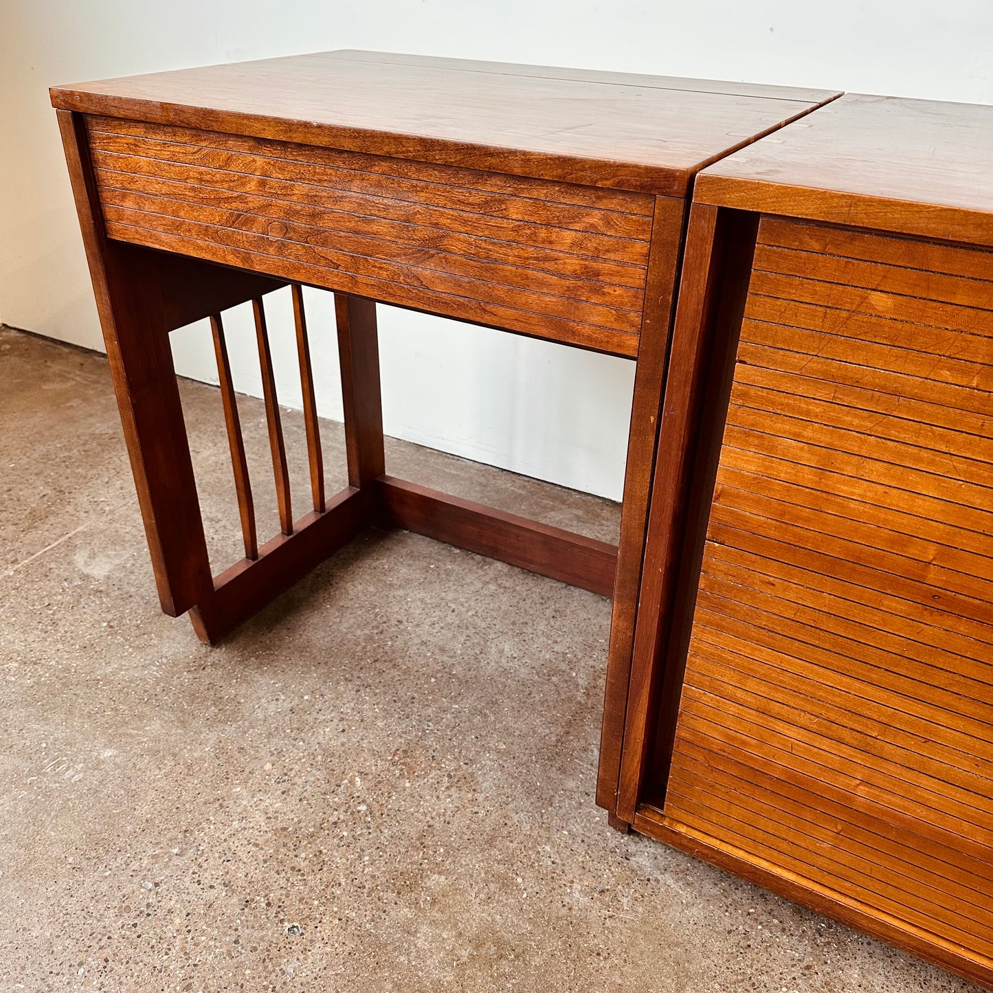 HENREDON TWO PIECE VANITY AND STORAGE CHEST