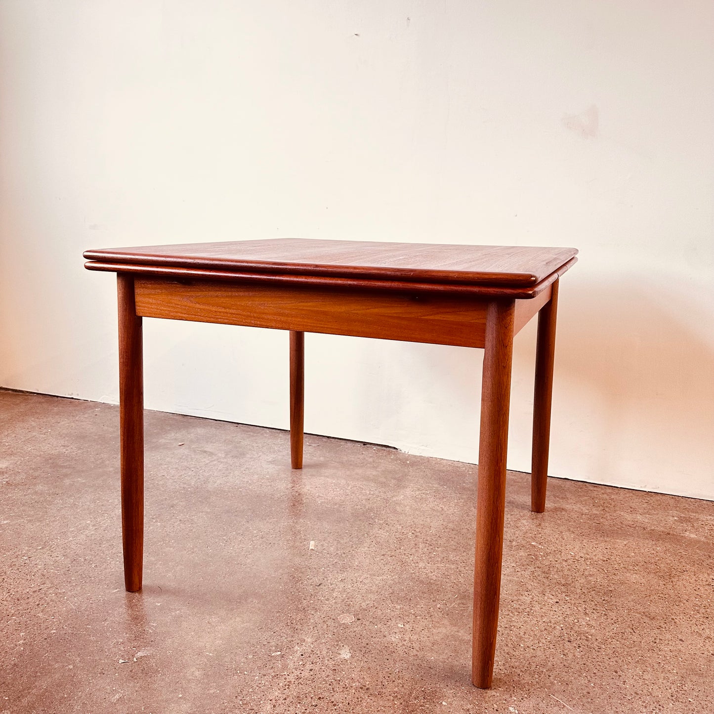 A.M MOBLER DANISH TEAK DINETTE WITH DRAW LEAVES