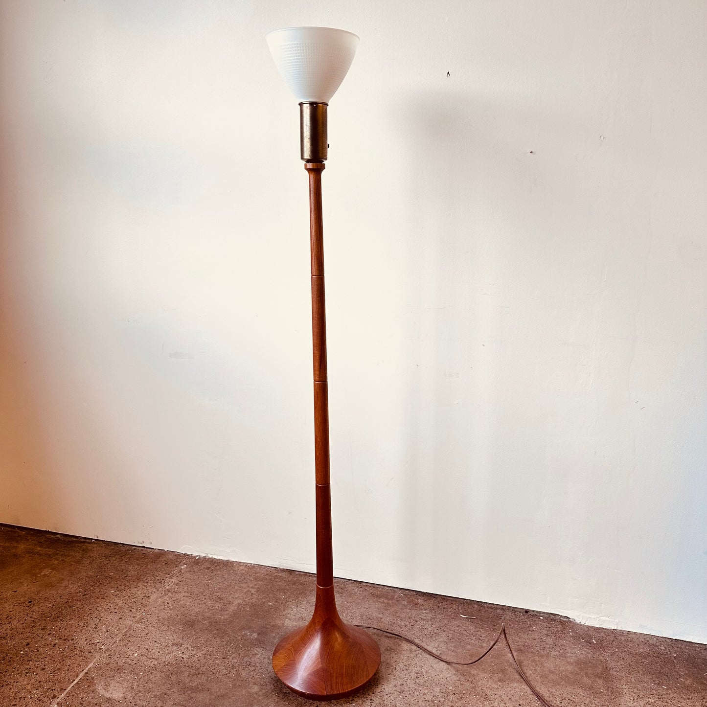 SOLID TEAK FLOOR LAMP BY DYRLUND 1960S