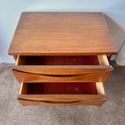 UNITED FURNITURE WALNUT NIGHTSTAND