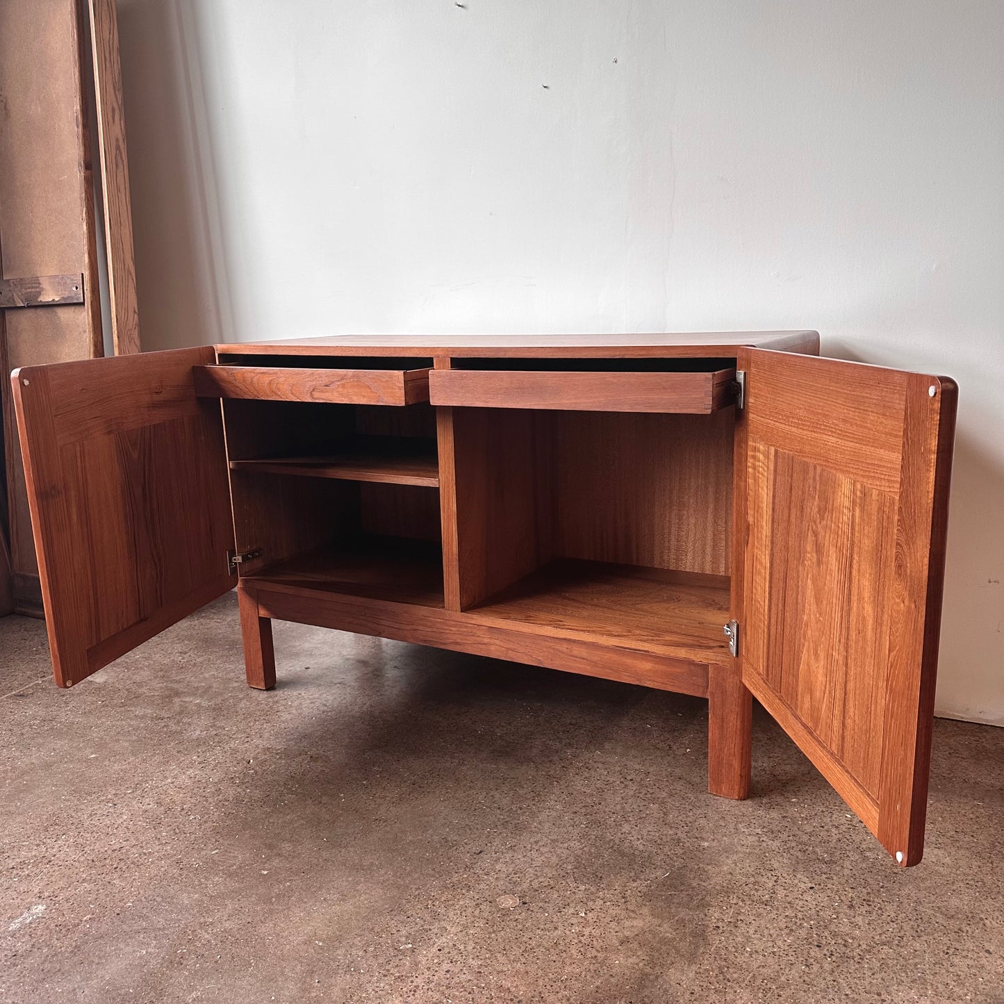 DYRLUND DANISH TEAK SERVER SIDEBOARD CREDENZA