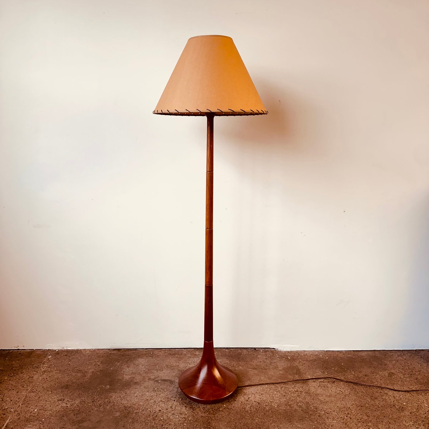 SOLID TEAK FLOOR LAMP BY DYRLUND 1960S