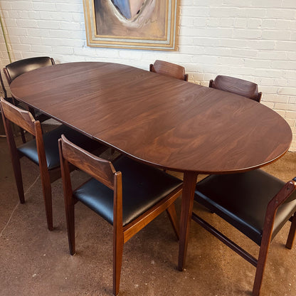 MID-CENTURY WALNUT OVAL DINING TABLE