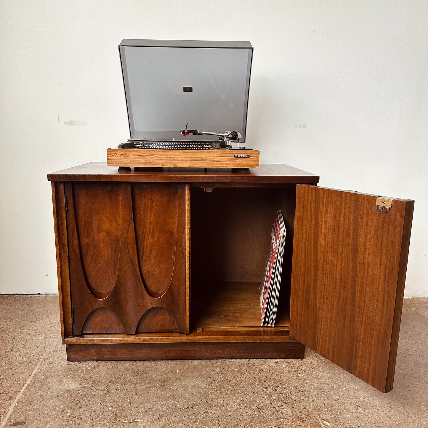 BROYHILL BRASILIA WALNUT ACCENT TABLE WITH STORAGE