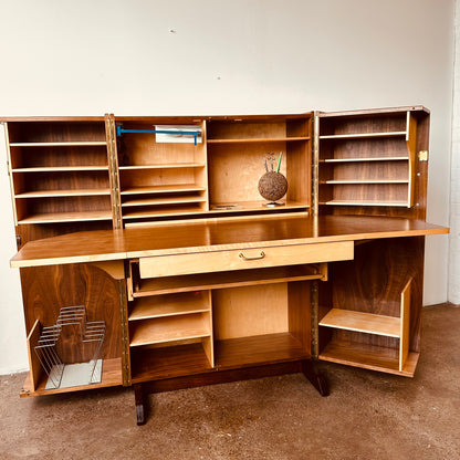 SWISS DESIGNED MUMMENTHALER & MEIER MAGIC BOX PULLOUT DESK