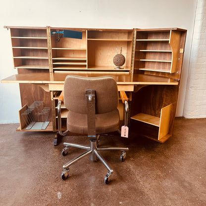 SWISS DESIGNED MUMMENTHALER & MEIER MAGIC BOX PULLOUT DESK