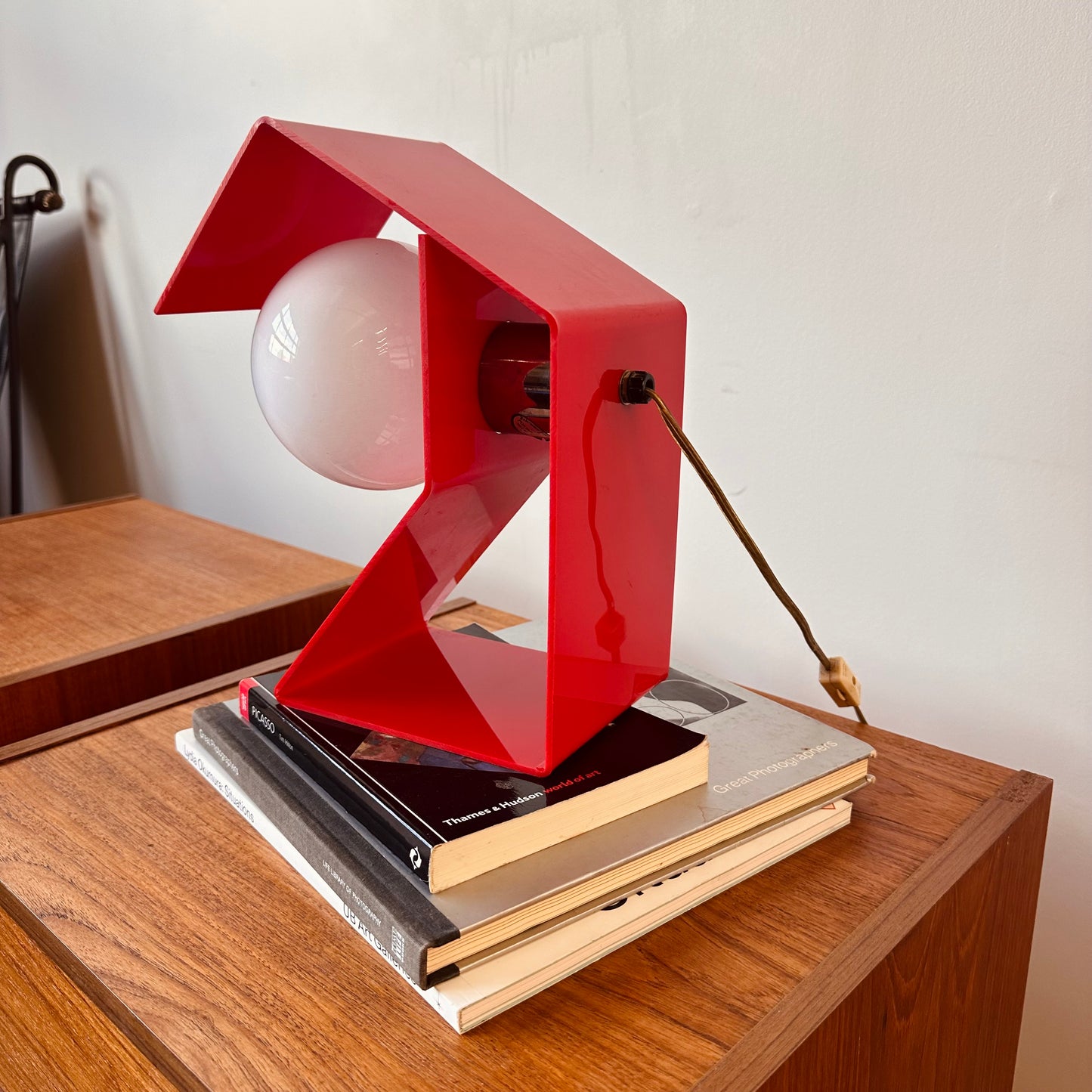 RED PLASTIC SPACE AGE ORB LIGHT