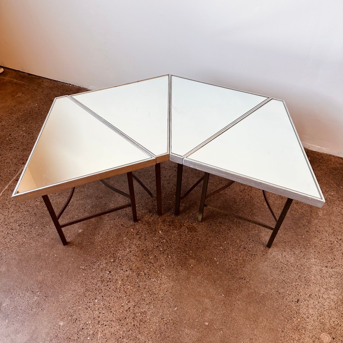 TRIANGULAR BRASS WITH MIRRORED TOP ACCENT TABLES - S/4