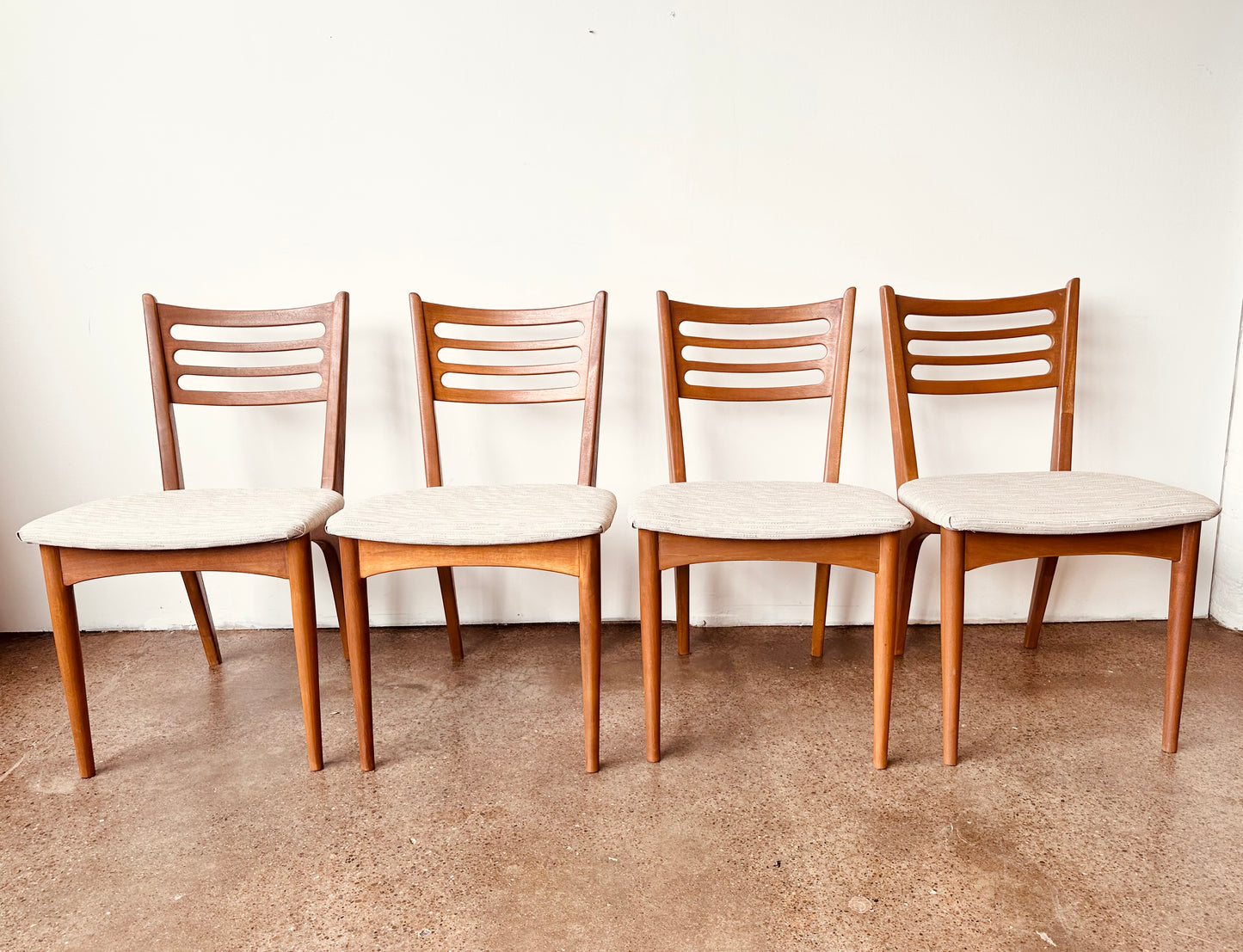 AMERICAN MID-CENTURY CUT OUT DINING CHAIRS - S/4