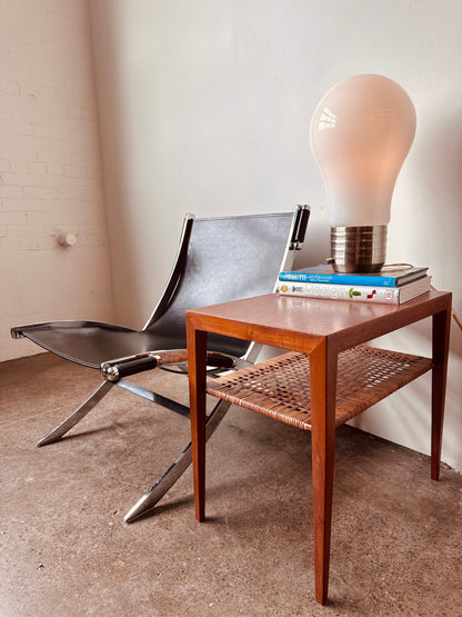 GLASS OVERSIZED LIGHTBULB LAMP
