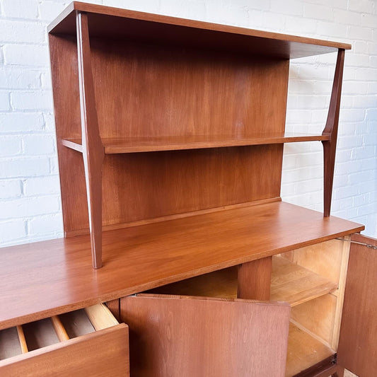 MID CENTURY WALNUT SIDEBOARD SERVER WITH HUTCH TOP