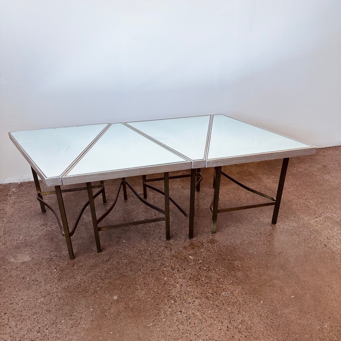 TRIANGULAR BRASS WITH MIRRORED TOP ACCENT TABLES - S/4