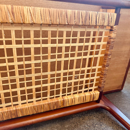 TRIOH DANISH TEAK COFFEE TABLE