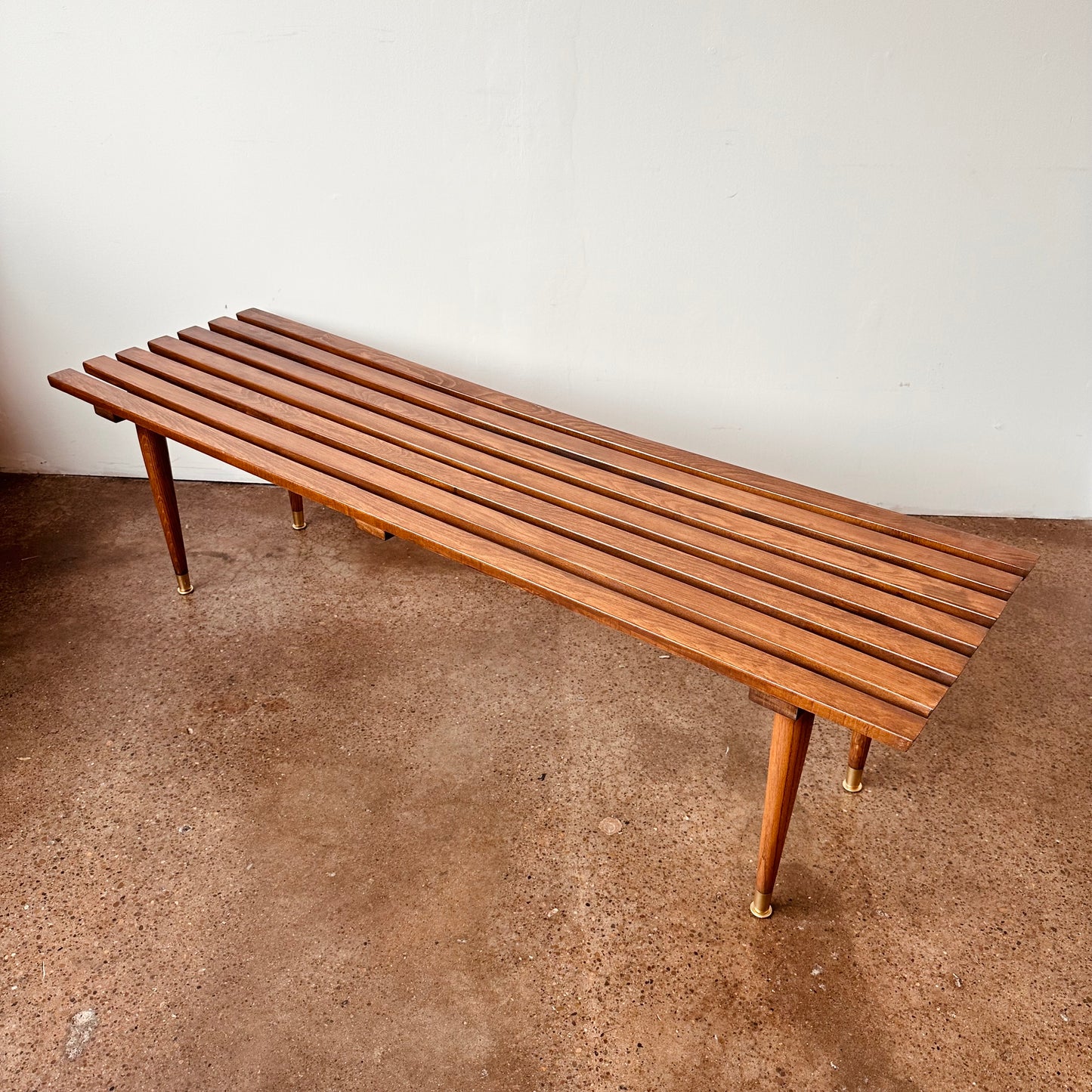 MID-CENTURY SLAT WOOD COFFEE TABLE OR BENCH