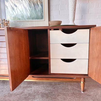 MERTON GERSHUN FOR MARTINSVILLE DANIA COLLECTION WALNUT SIDEBOARD CREDENZA