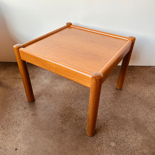 DANISH TEAK ACCENT OR COFFEE TABLE