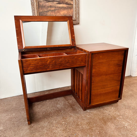 HENREDON TWO PIECE VANITY AND STORAGE CHEST