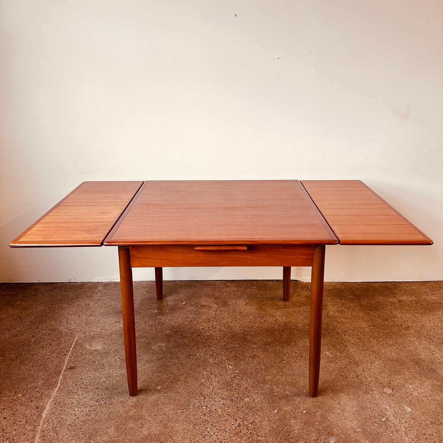 A.M MOBLER DANISH TEAK DINETTE WITH DRAW LEAVES