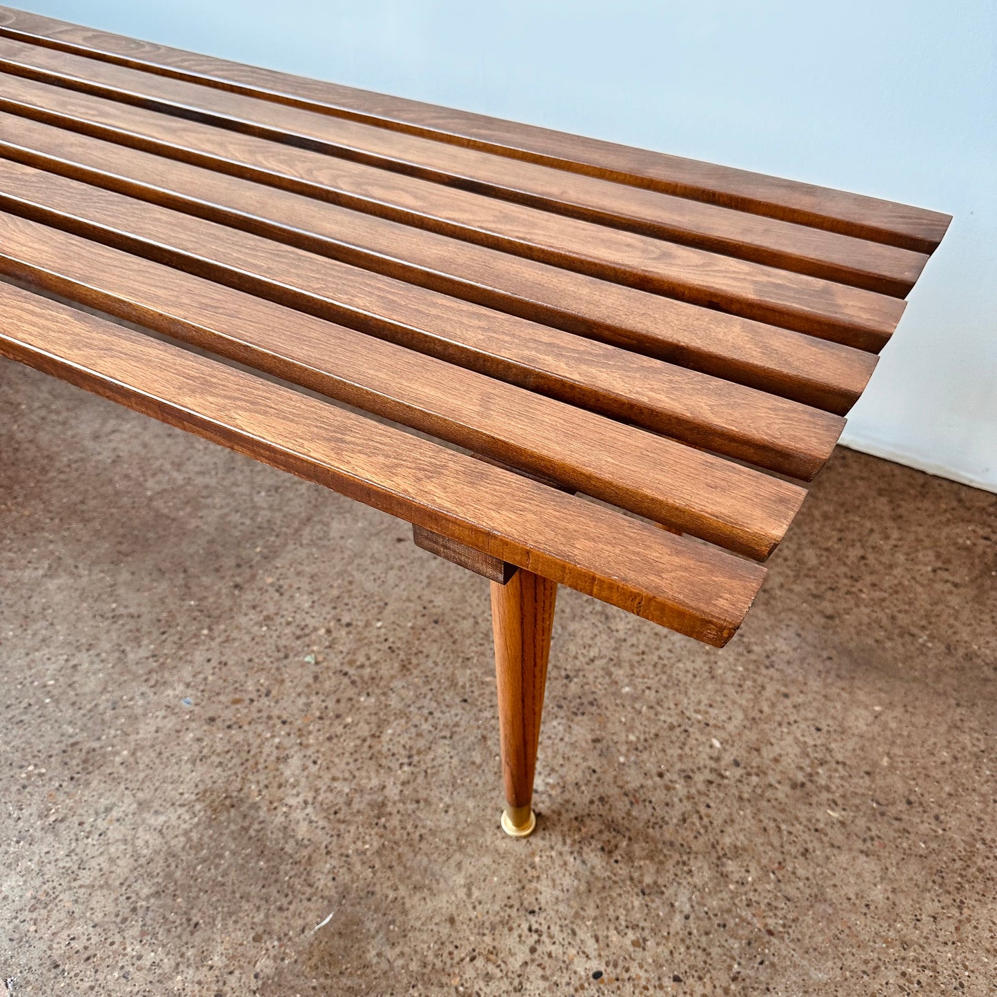 MID-CENTURY SLAT WOOD COFFEE TABLE OR BENCH