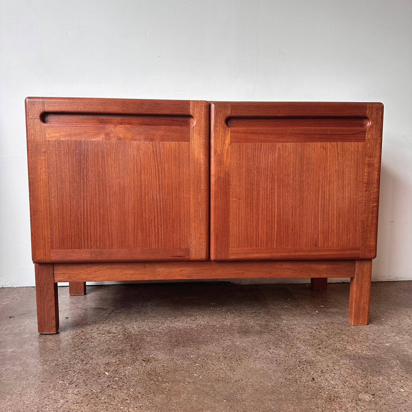 DYRLUND DANISH TEAK SERVER SIDEBOARD CREDENZA