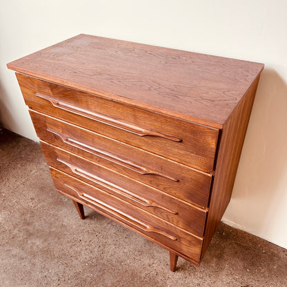 SCANDINAVIAN MODERN CHEST OF DRAWERS