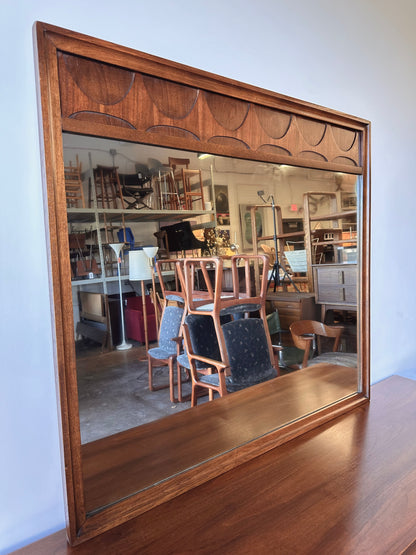 BROYHILL BRASILIA II LARGE WALL MIRROR
