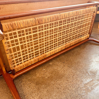 TRIOH DANISH TEAK COFFEE TABLE