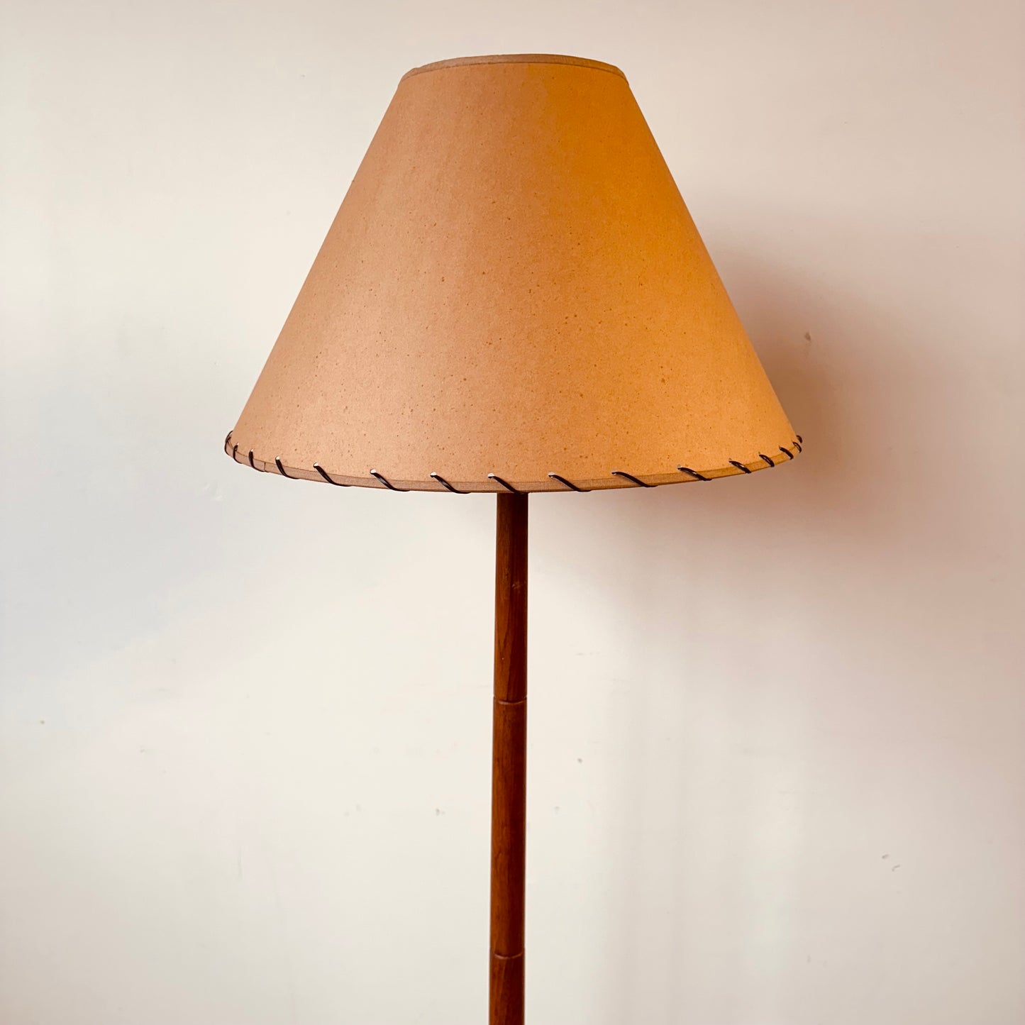 SOLID TEAK FLOOR LAMP BY DYRLUND 1960S