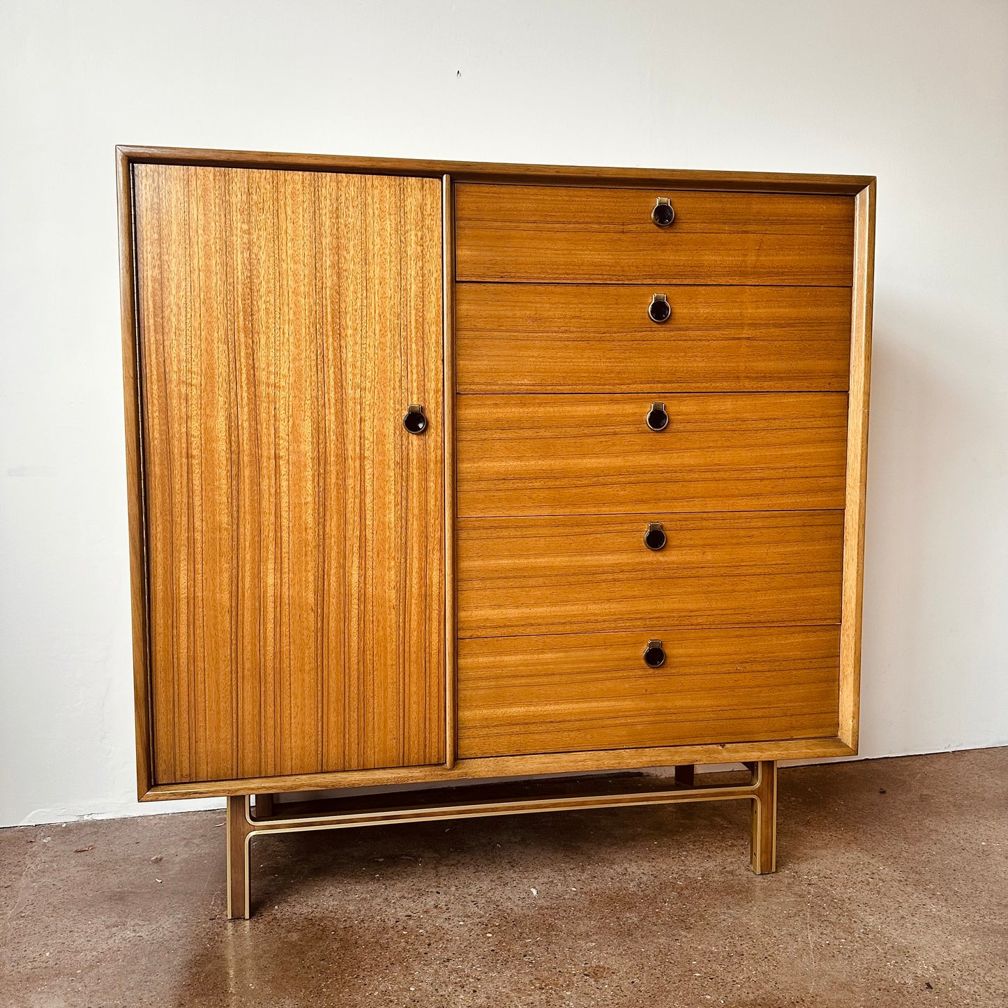 MID-CENTURY MAHOGANY AND BRASS CHEST OF DRAWERS DRESSER