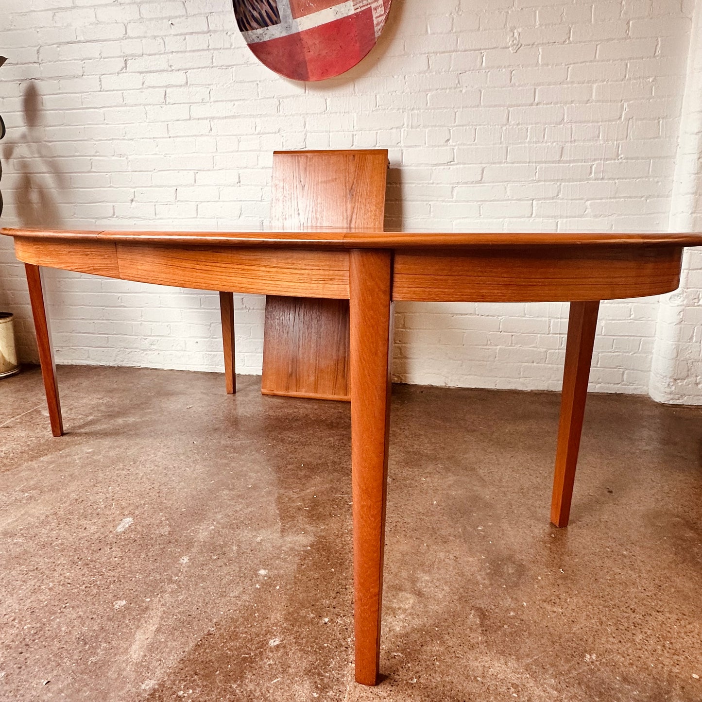 DANISH MODERN OVAL DINING TABLE WITH TWO LEAVES