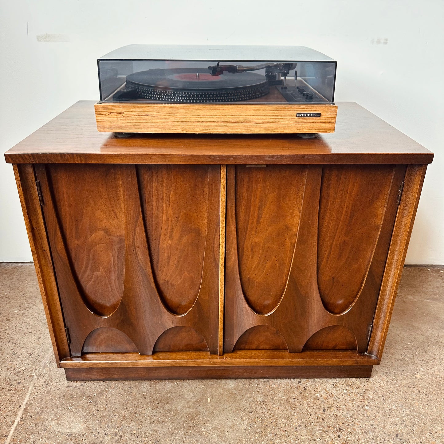 BROYHILL BRASILIA WALNUT ACCENT TABLE WITH STORAGE