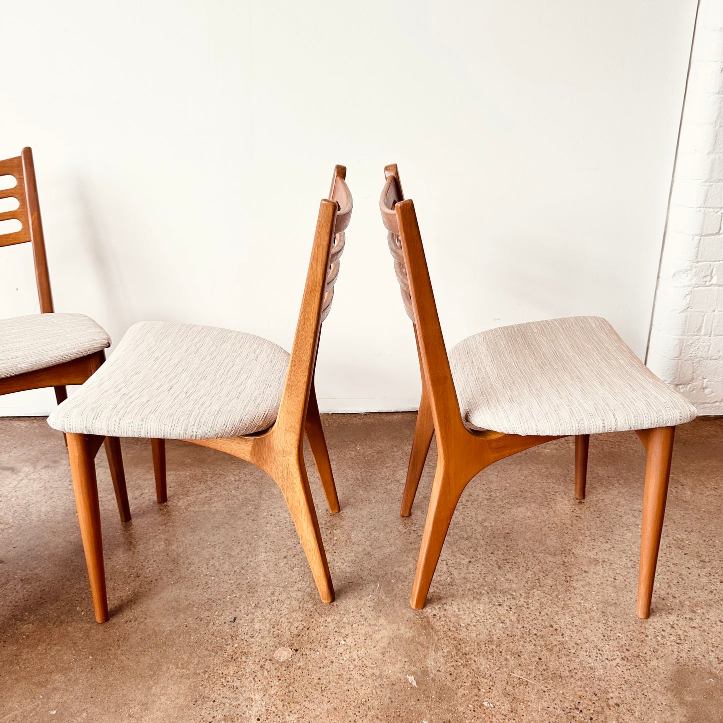 AMERICAN MID-CENTURY CUT OUT DINING CHAIRS - S/4