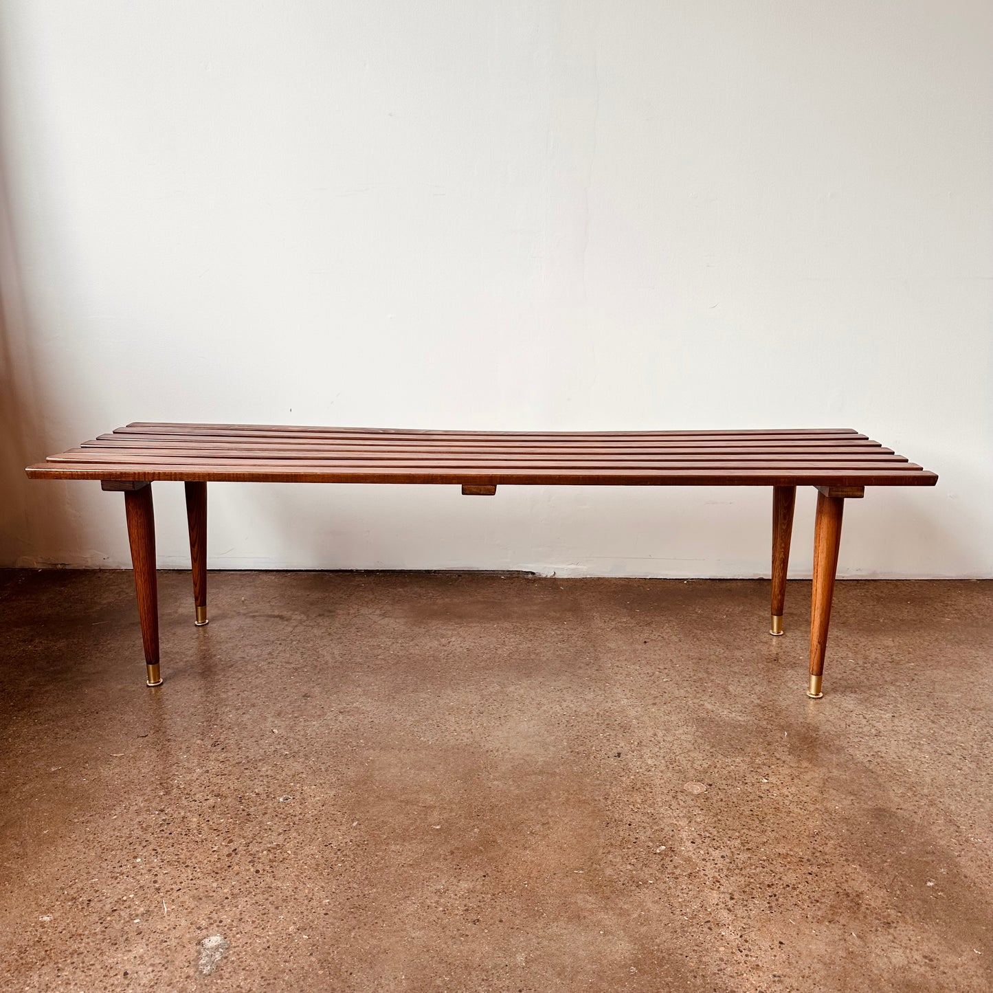 MID-CENTURY SLAT WOOD COFFEE TABLE OR BENCH