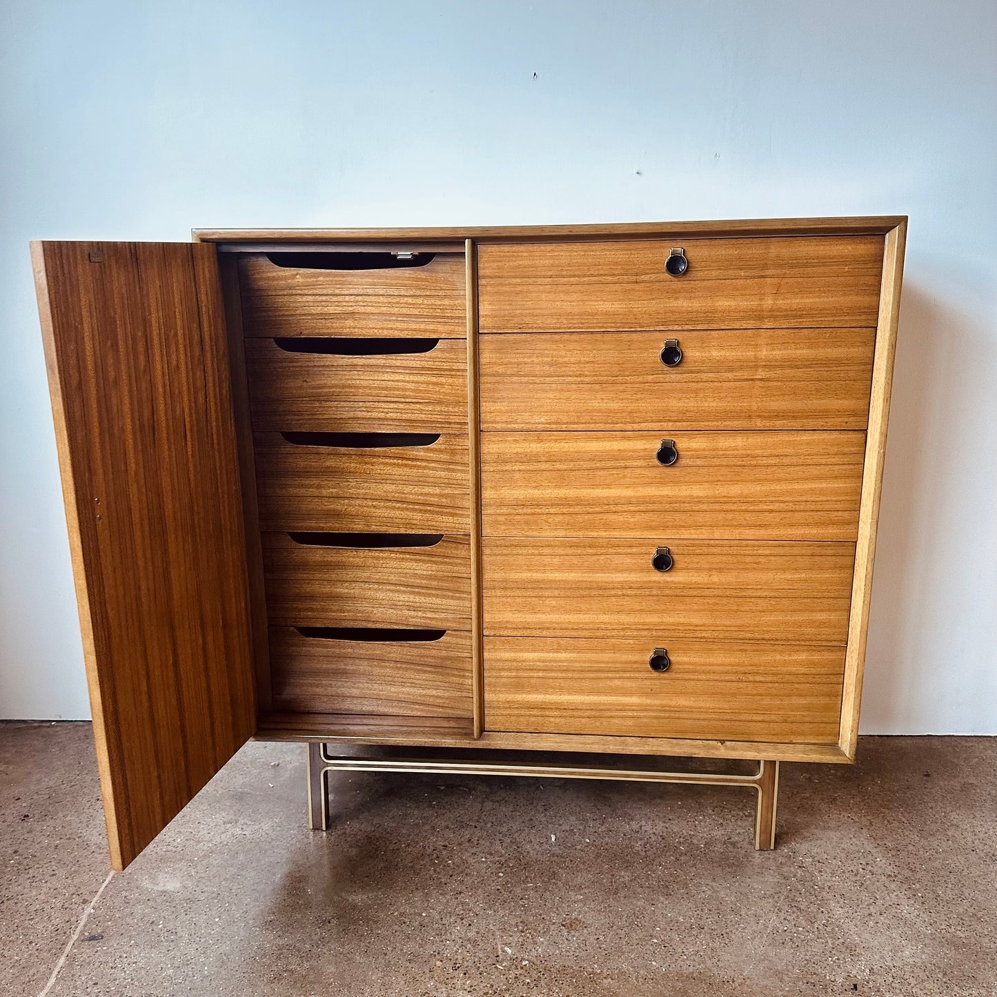 MID-CENTURY MAHOGANY AND BRASS CHEST OF DRAWERS DRESSER