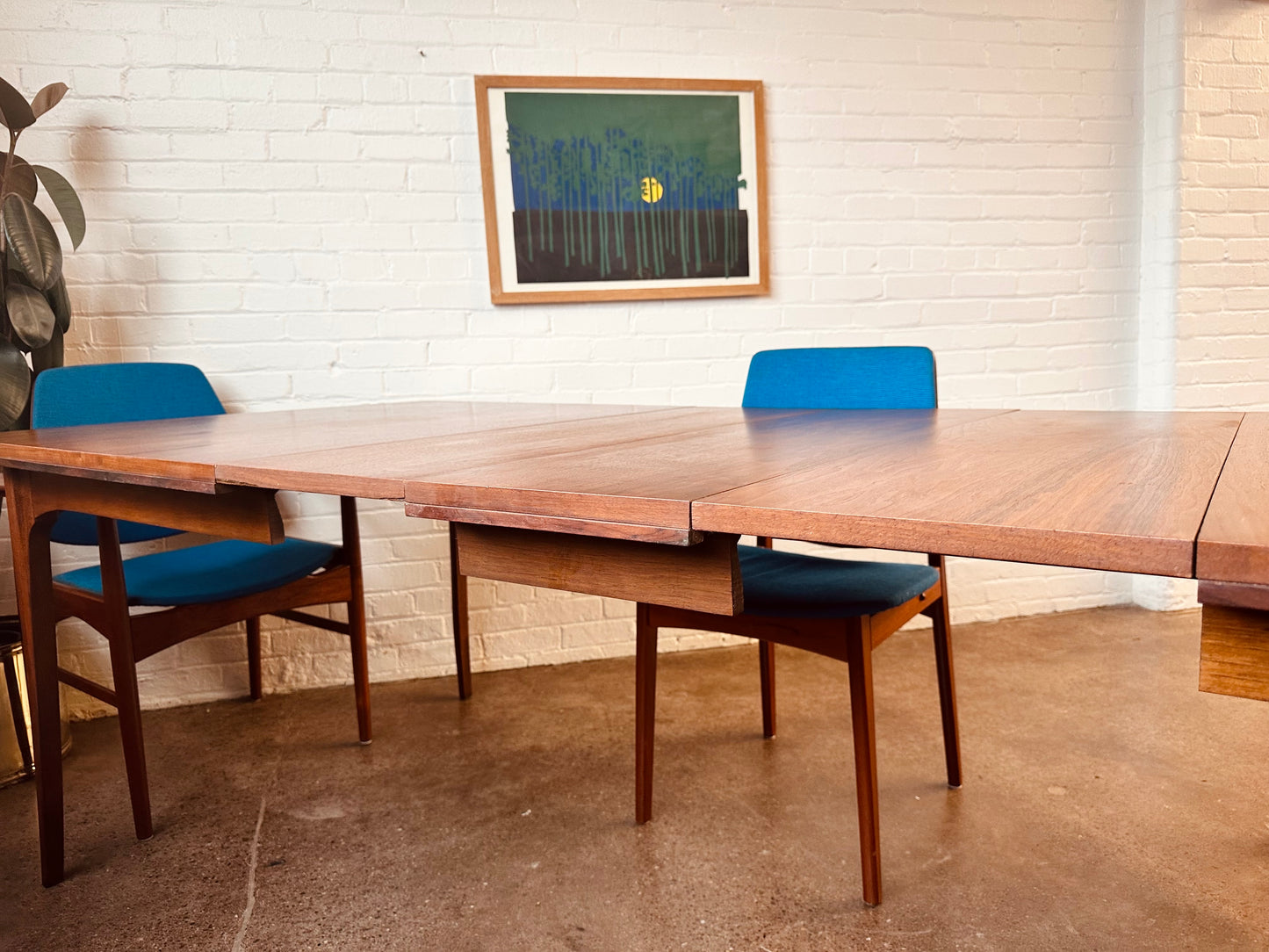 MCM WALNUT DINING TABLE WITH THREE LEAVES