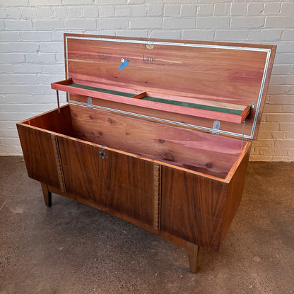 LANE FURNITURE MID-CENTURY MODERN WALNUT CEDAR TRUNK CHEST C.1960S