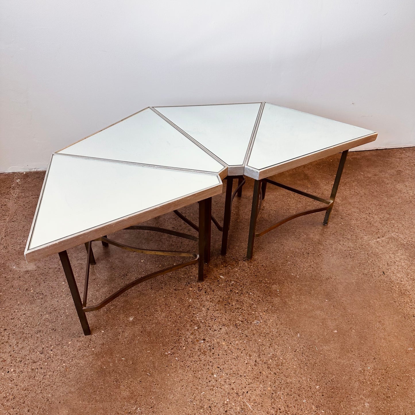 TRIANGULAR BRASS WITH MIRRORED TOP ACCENT TABLES - S/4