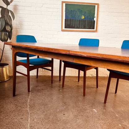 MCM WALNUT DINING TABLE WITH THREE LEAVES