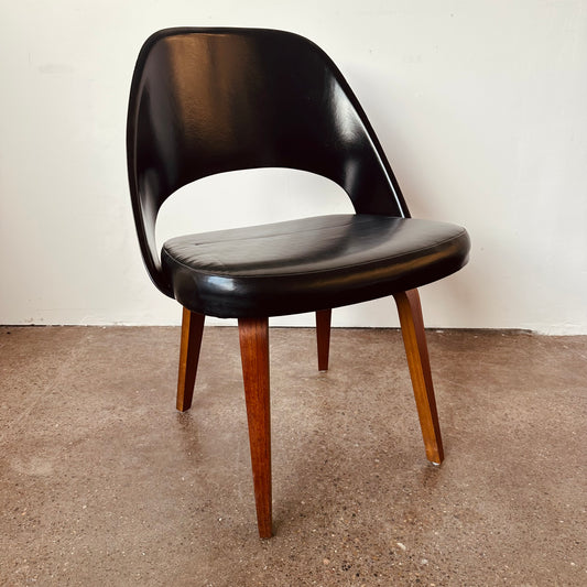 EERO SAARINEN FOR KNOLL MODEL 72 EXECUTIVE CHAIR