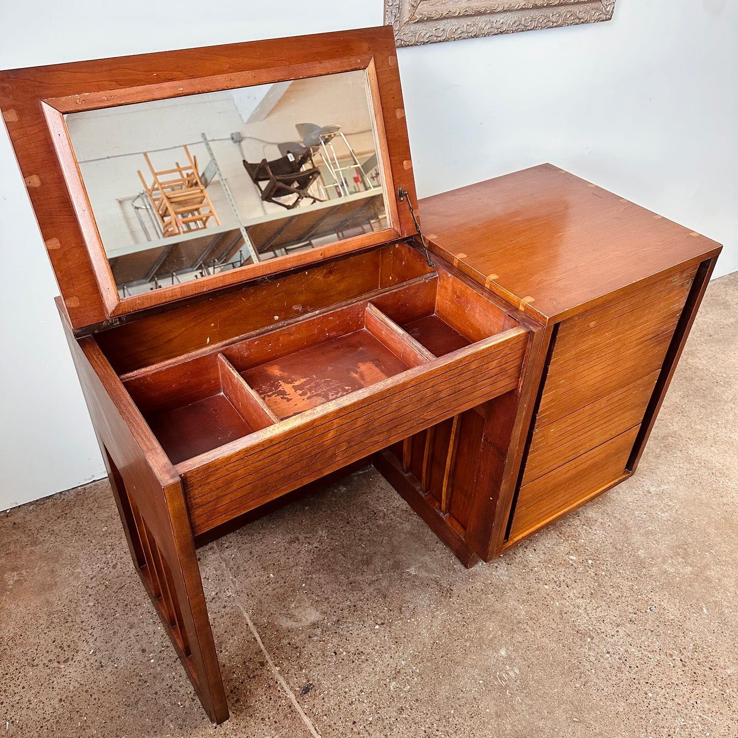 HENREDON TWO PIECE VANITY AND STORAGE CHEST