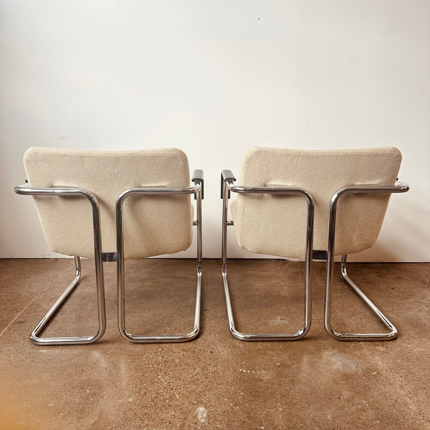 PAIR OF MID CENTURY TUBULAR CHROME CLIENT CHAIRS