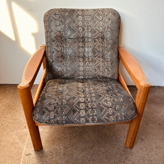 DANISH MODERN TEAK ACCENT CHAIR