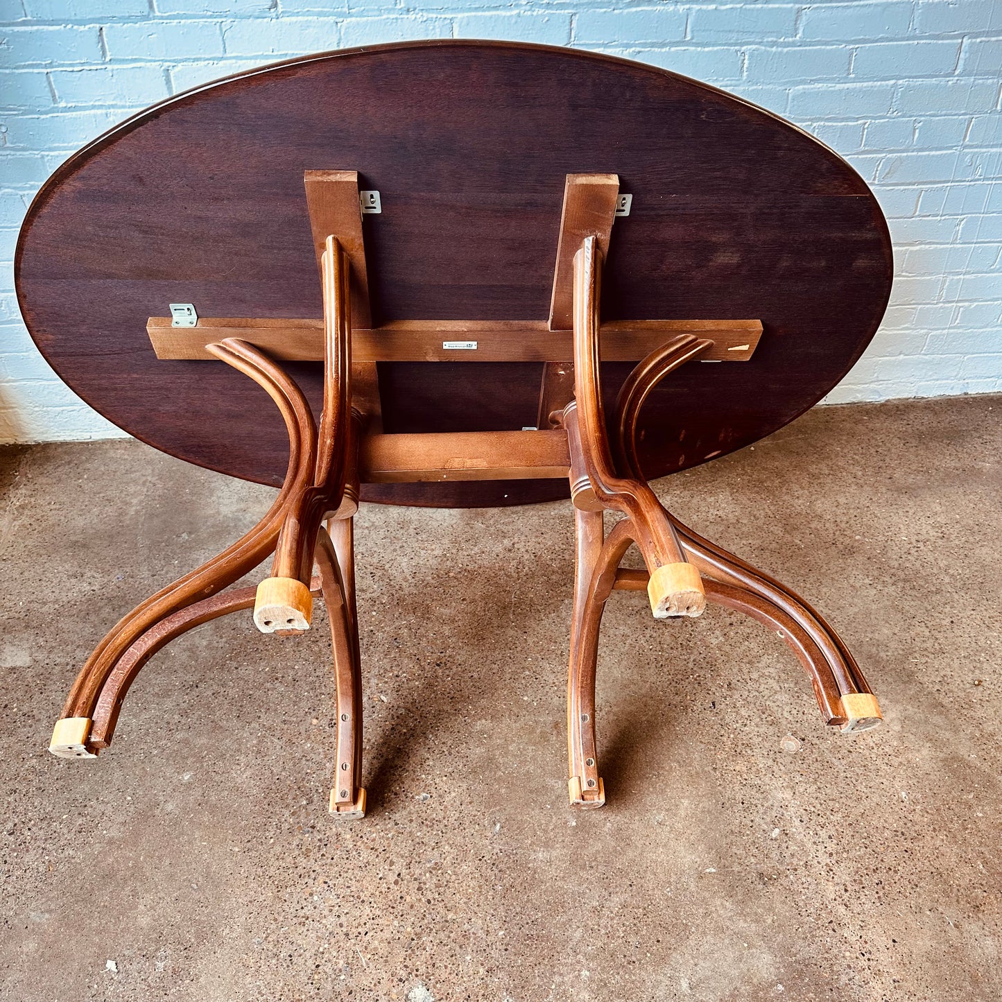 THONET BENTWOOD OVAL DINING TABLE FROM EARLY 20TH CENTURY