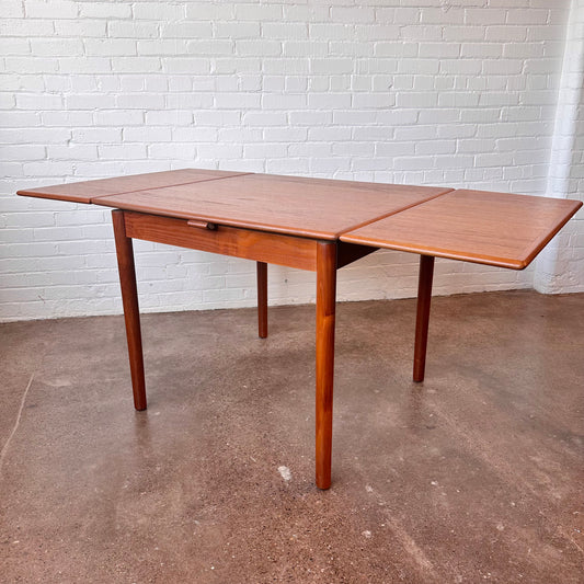 A.M MOBLER DANISH MODERN TEAK DINETTE TABLE WITH DRAW LEAVES