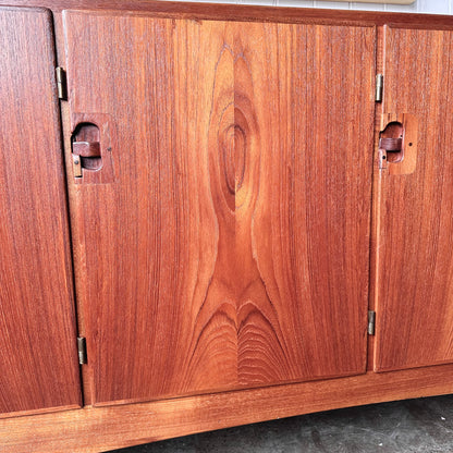 LARGE TEAK CABINET BY HARRY OSTERGAARD FOR RANDERS MOBELFABRIK